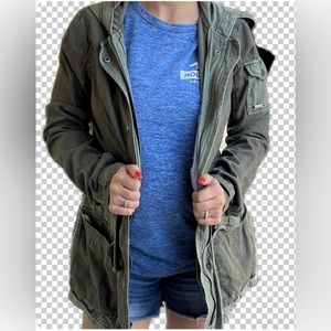 Hollister green twill jacket size S, zipper, tie at waist, longer length
